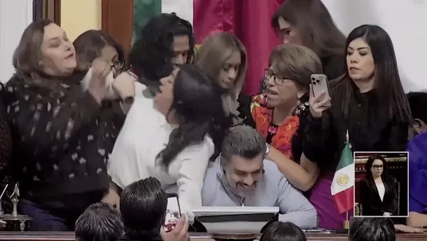 Tučnjava u meksičkom Senatu