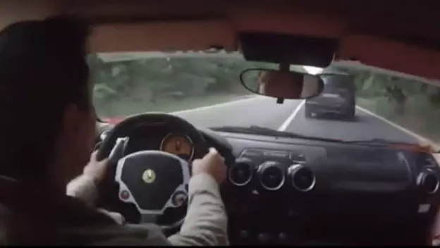Vozač Ferrarija i odlična reakcija u vožnji