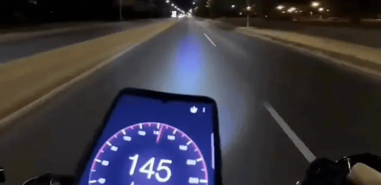 Opasna vožnja romobilom 150km/h