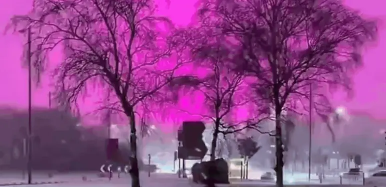 Ružičasto nebo iznad Birminghama