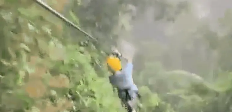 Spuštanje po Zip lineu u Kostariki