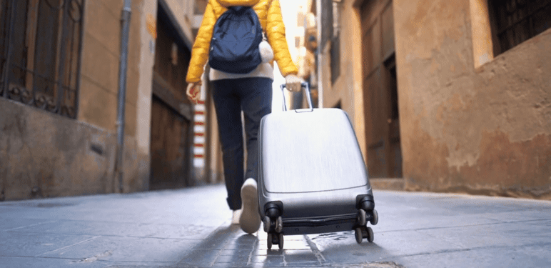 Kovčeg za putovanje i hodanje