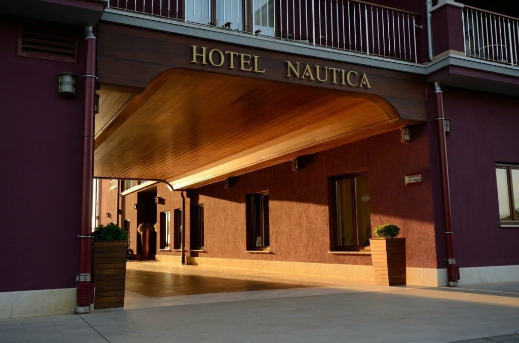 Ulaz u hotel Nautica u Novigradu