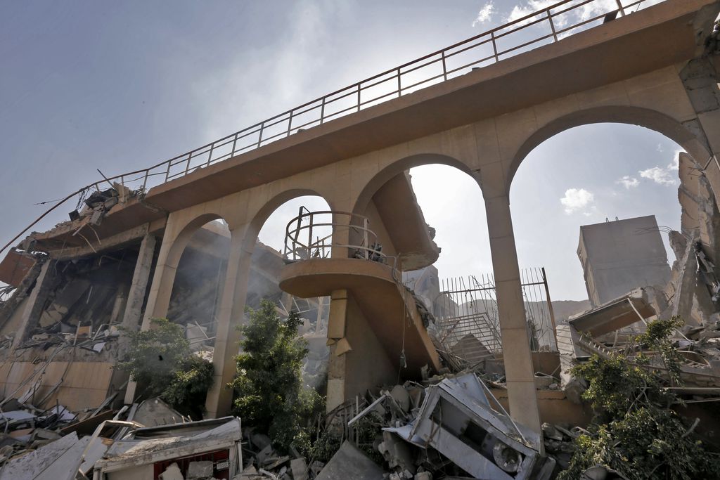 Uništena sirijska postrojenja (Foto: AFP) - 7
