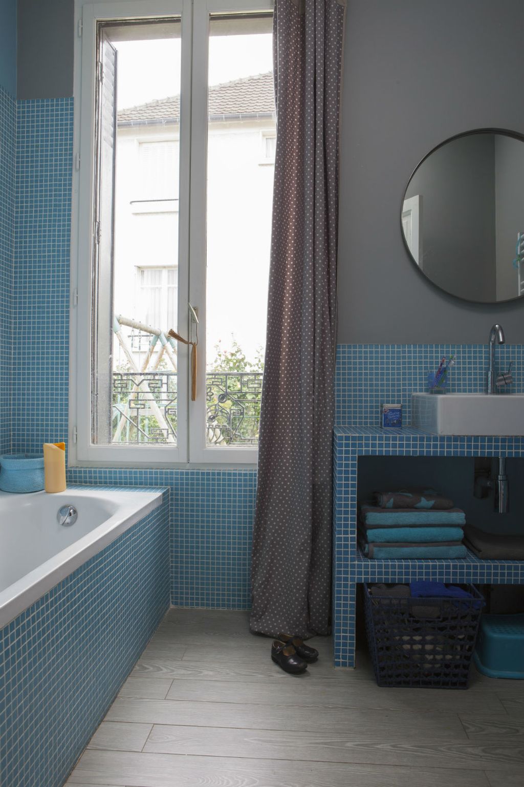 Kupaonice sa zidnim pločicama u boji - 8