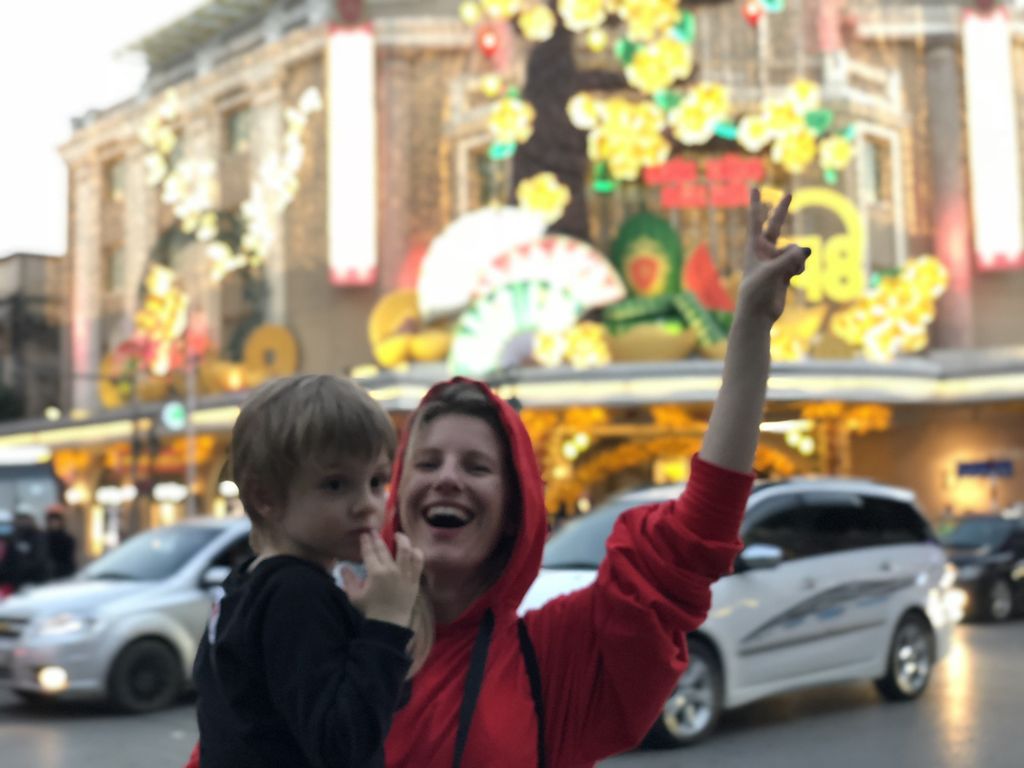 Ida Prester na putovanju s malom djecom - 12