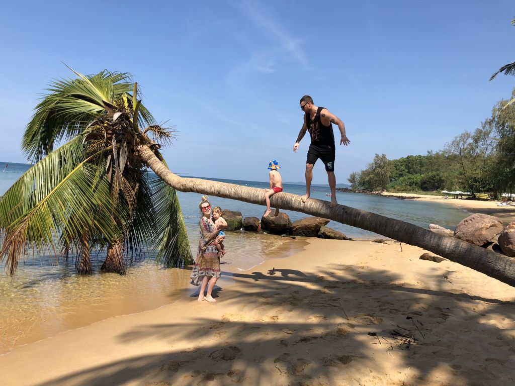 Ida Prester na putovanju s malom djecom - 13