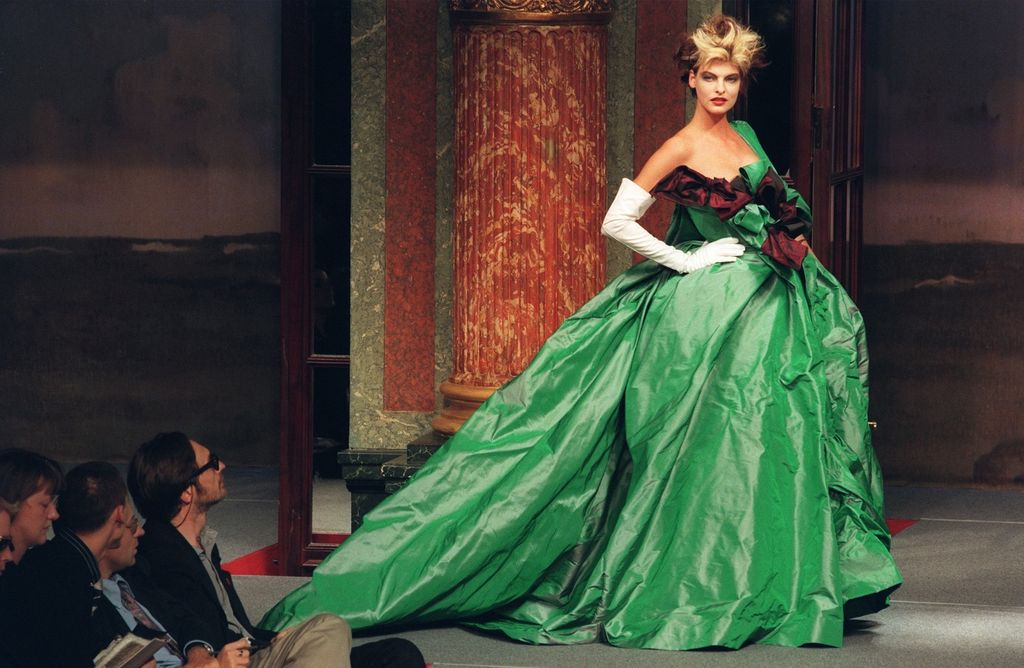 Linda Evangelista na reviji za proljeće/ljeto 1995. goddine