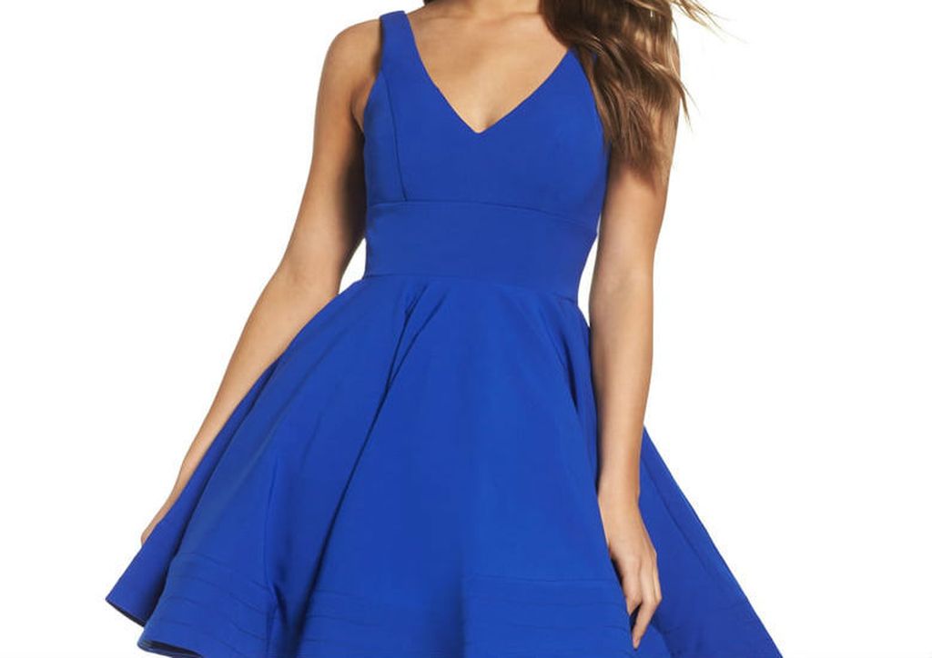 Haljine mini dužine za maturalnu večer - 1