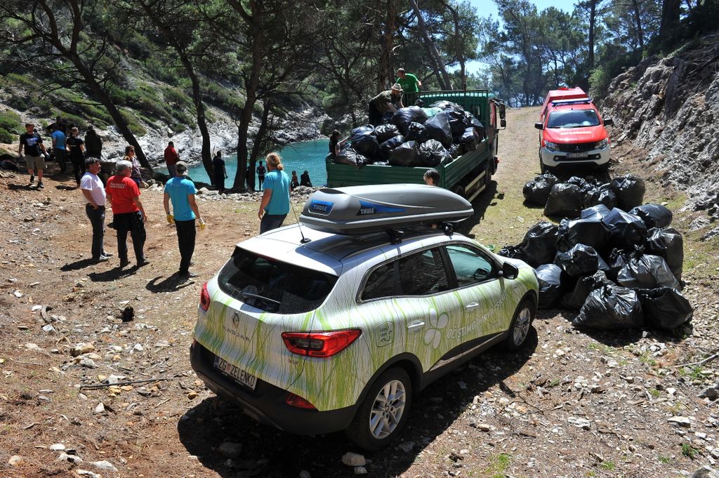 Akcija čišćenja plaže Grabova na otoku Mljetu (Foto: Udruga Zelene stope) - 3