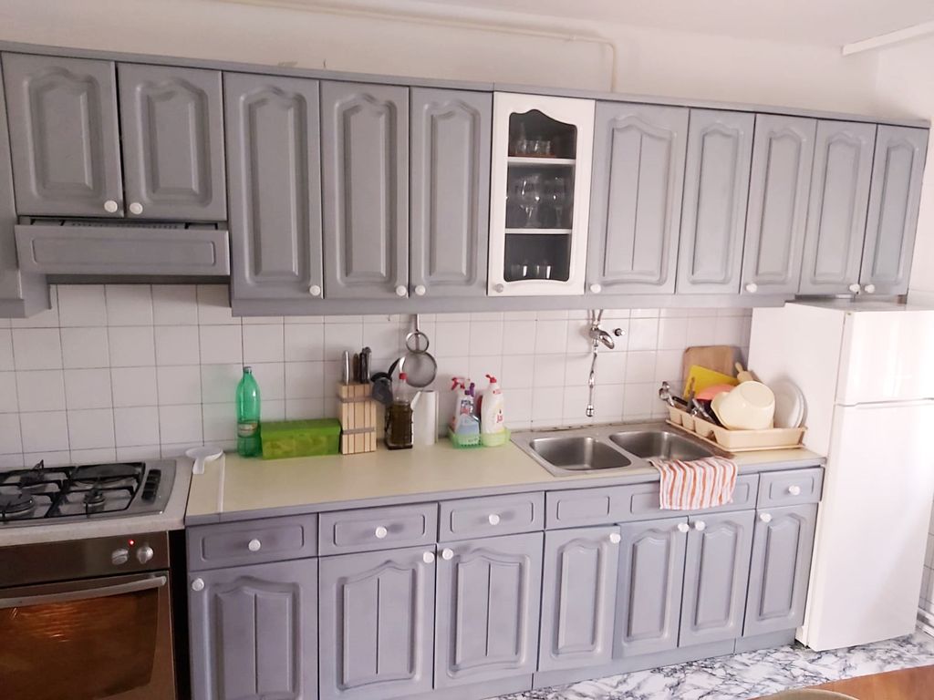 Za završni sloj nisu stavljali nikakvo ulje ili premaz jer su htjeli da kuhinja bude matirana