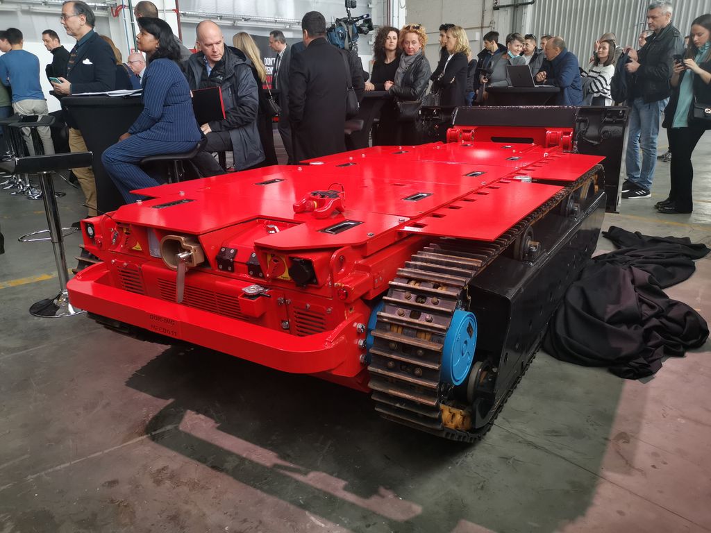 Predstavljanje Dok-ingovih robota za rudarenje - 5