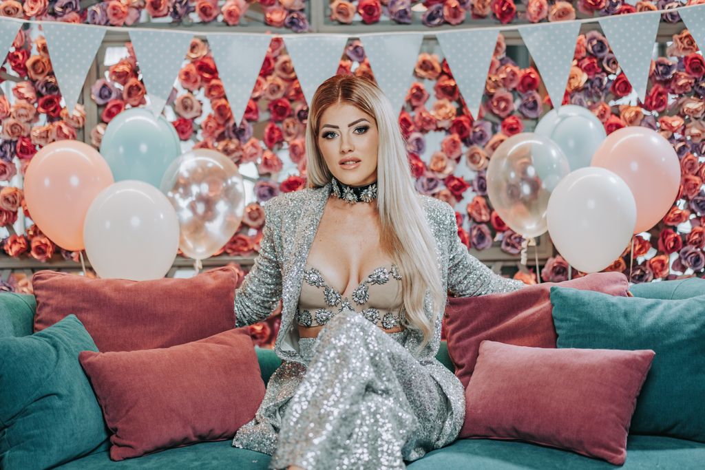 Nina Donelli - 3