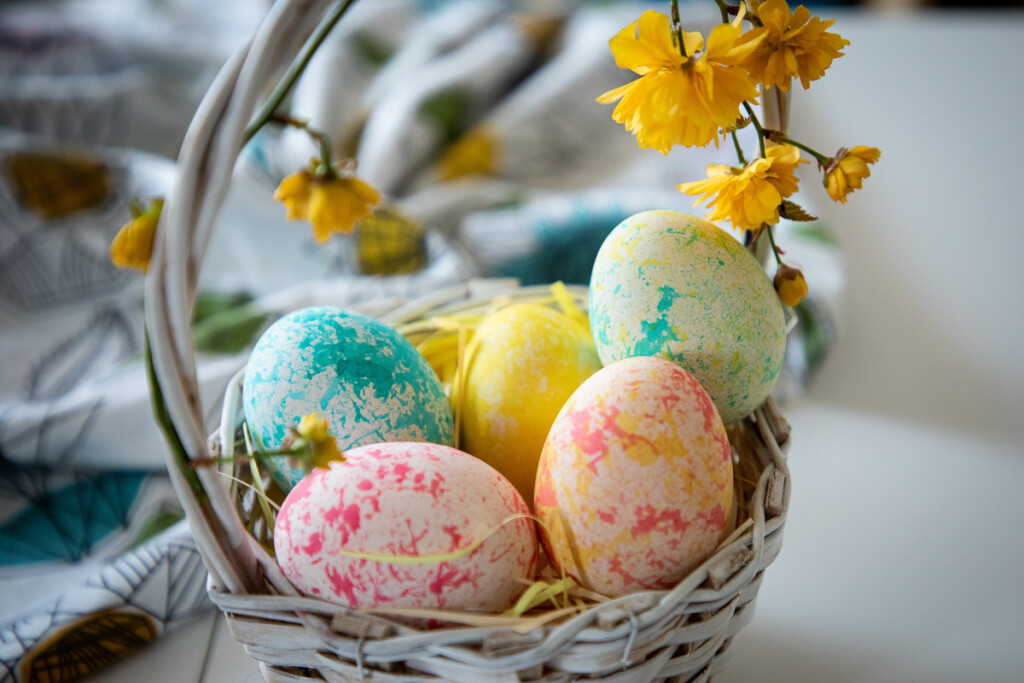 Bojanje jaja s rižom