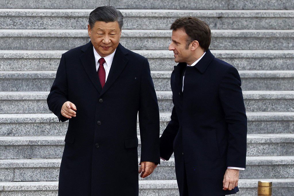 Emannuel Macron u Kini - 4