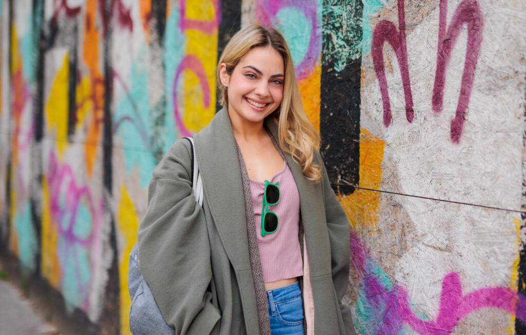 Street style Tare Thaller u kaputu s potpisom Diane Viljevac - 6