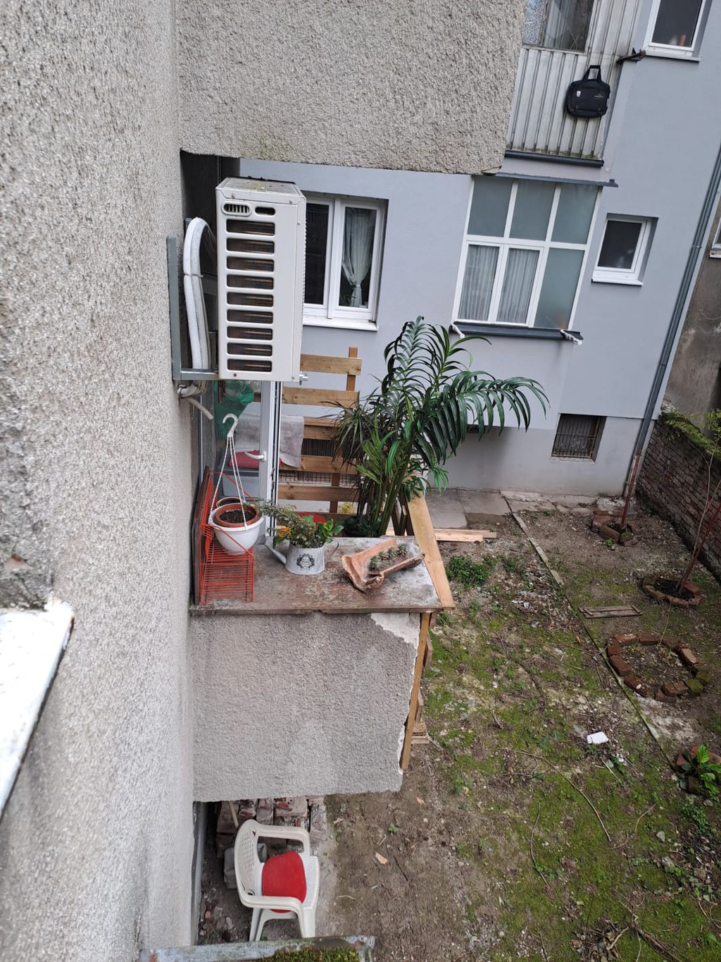 Uklonjena nadogradnja balkona u Zagrebu - 1