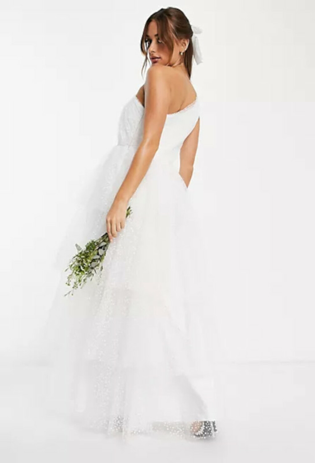 Jedna od trenutno najtraženijih vjenčanica s Asosa snižena je na 91 euro