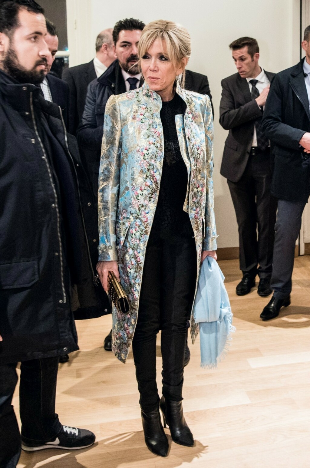 Brigitte Macron u statement kaputu Louisa Vuittona
