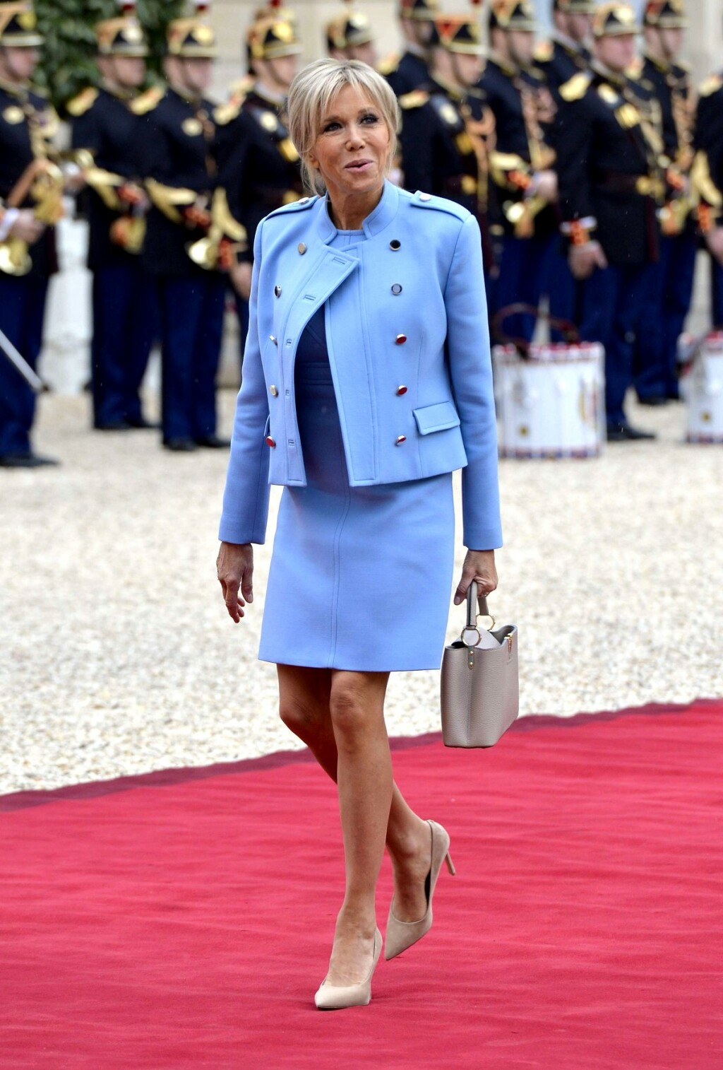 Brigitte Macron u efektnom kostimu