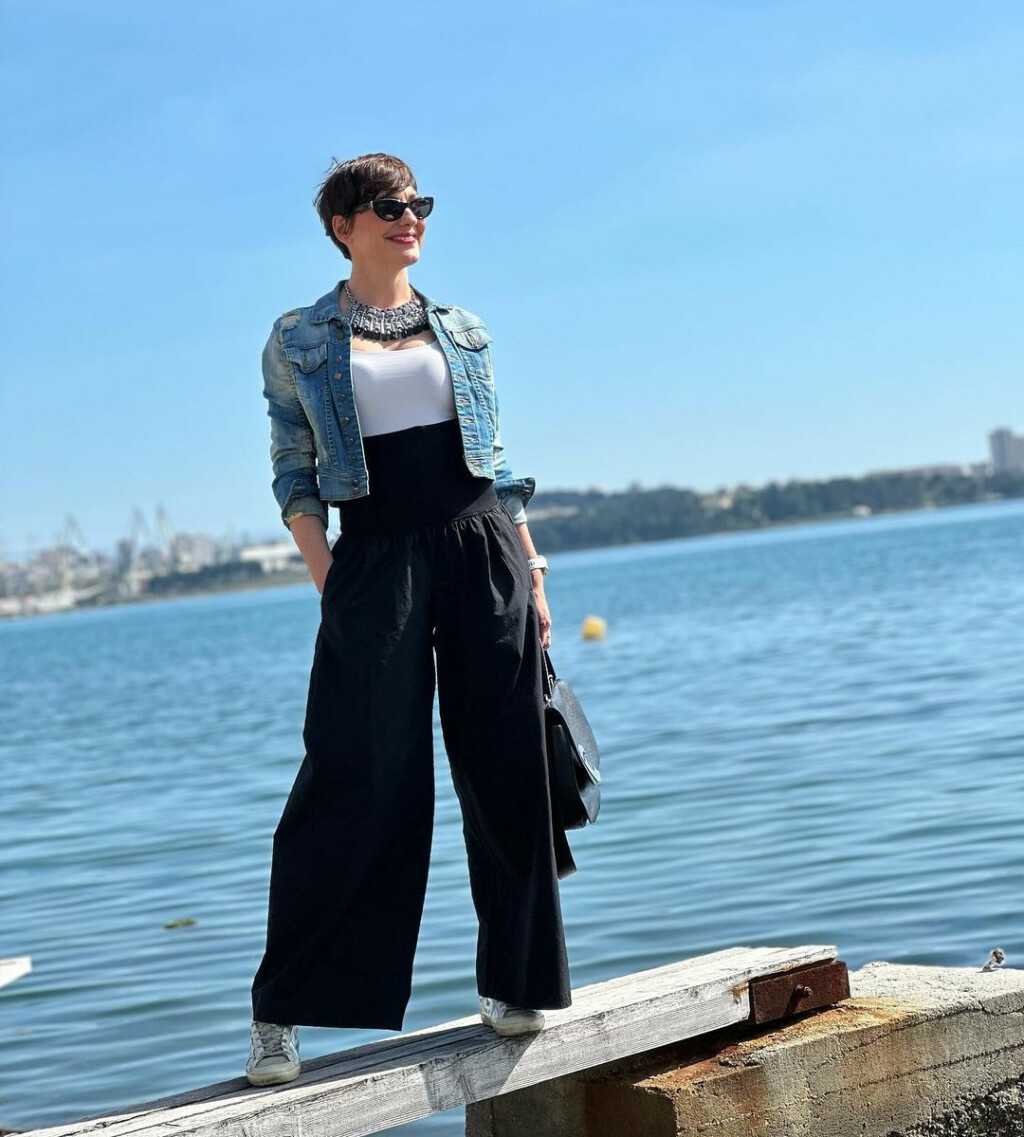 Irena Pecotić u širokim hlačama i tenisicama brenda Golden Goose - 3