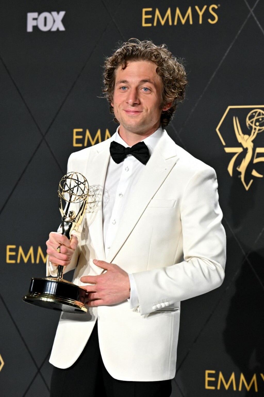 Jeremy Allen White nagrađen je i Emmyjem za ulogu u seriji The Bear