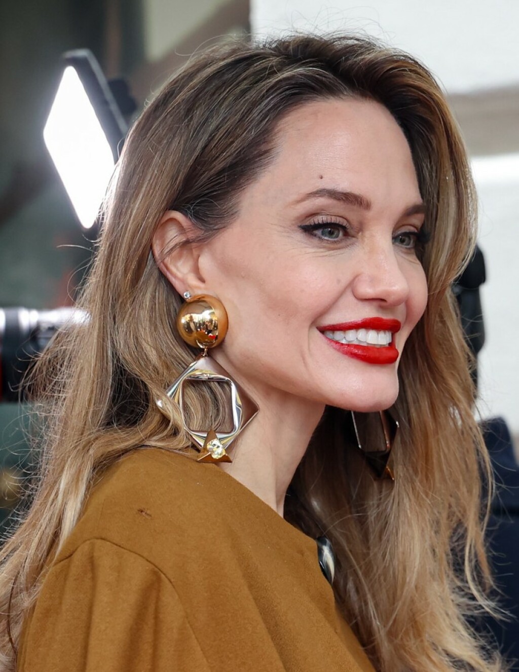 Angelina Jolie na premijeri mjuzikla The Outsiders