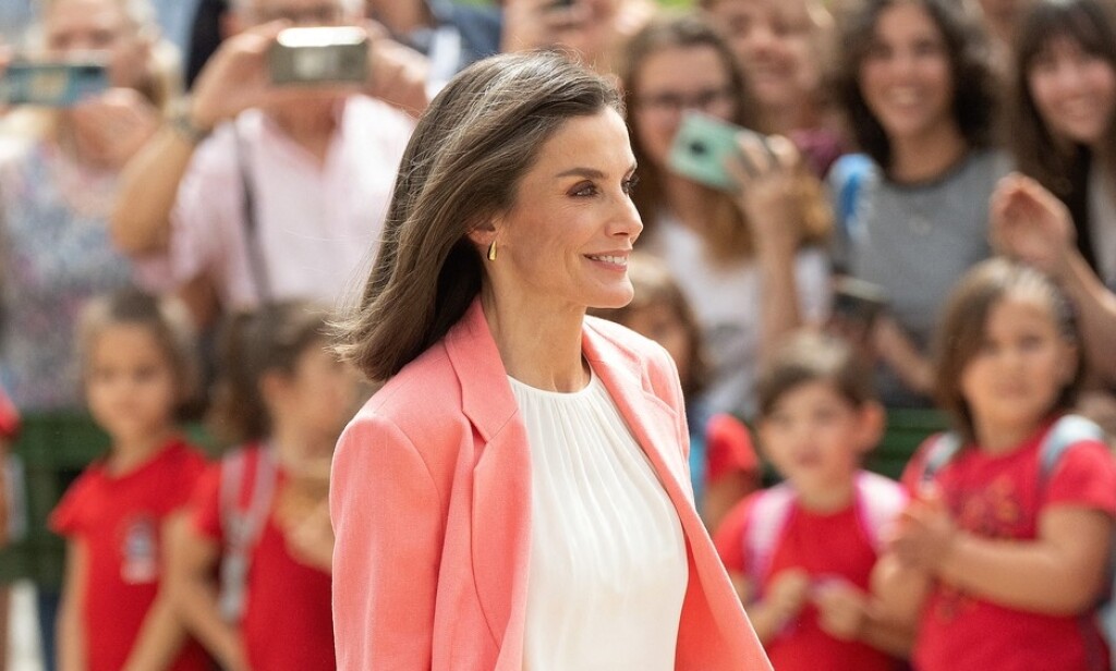 Kraljica Letizia u Hugo Boss odijelu - 4