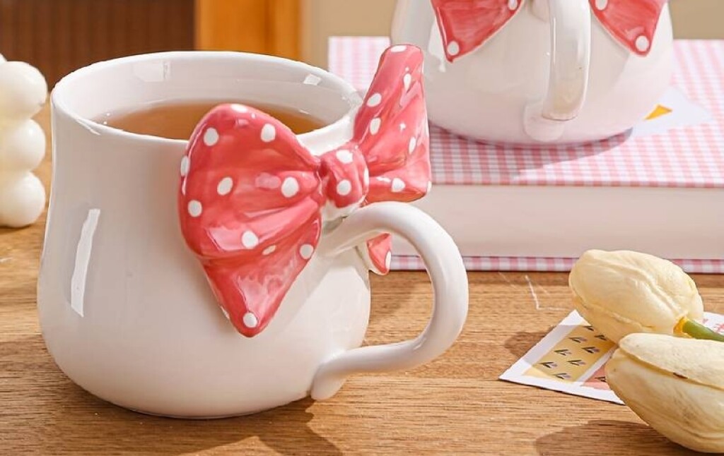 Šalica s mašnom s Temua