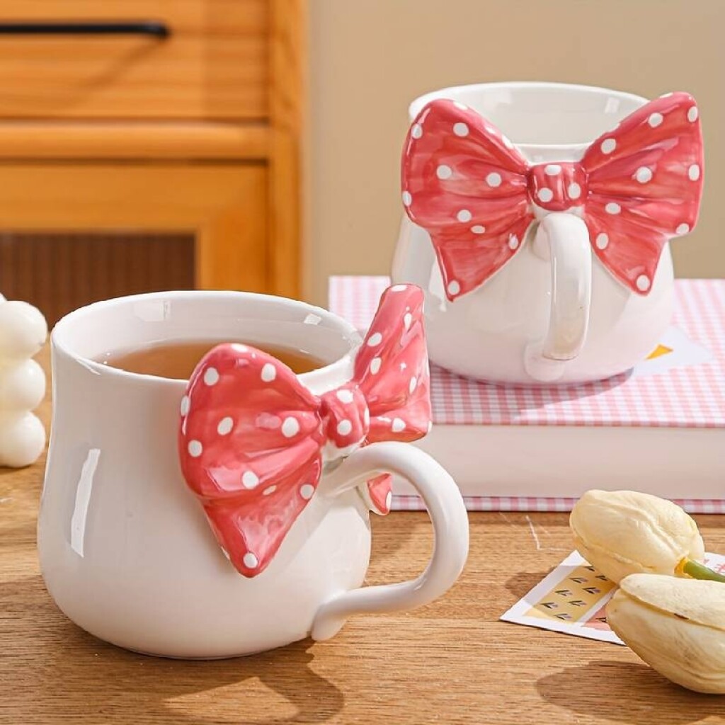 Šalica s mašnom s Temua