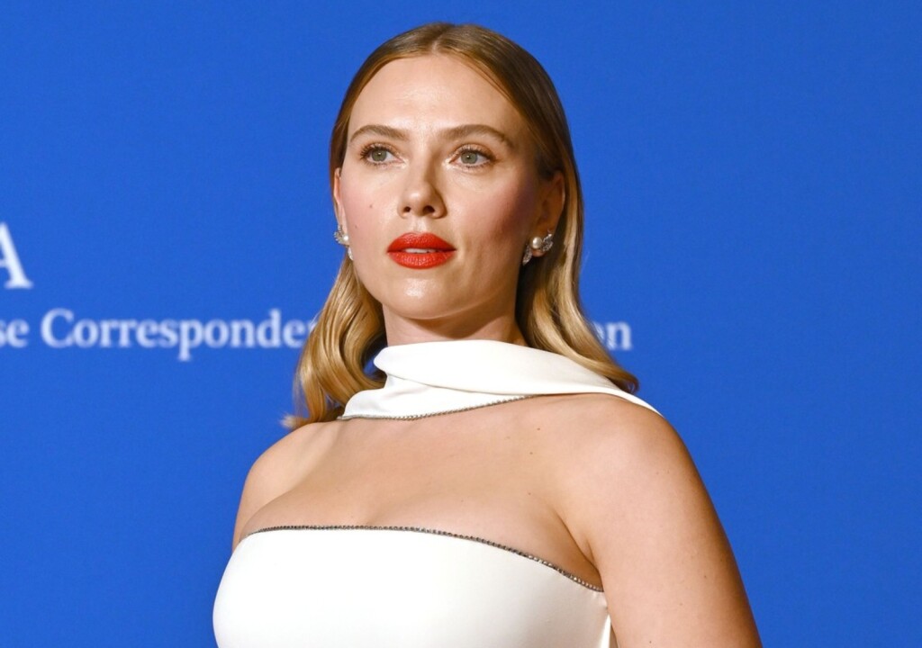 Scarlett Johansson blistala je u bijeloj haljini