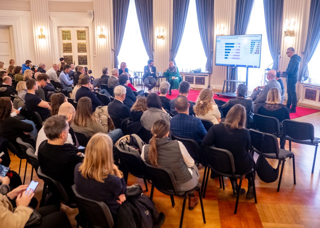 Panel u Novinarskom domu