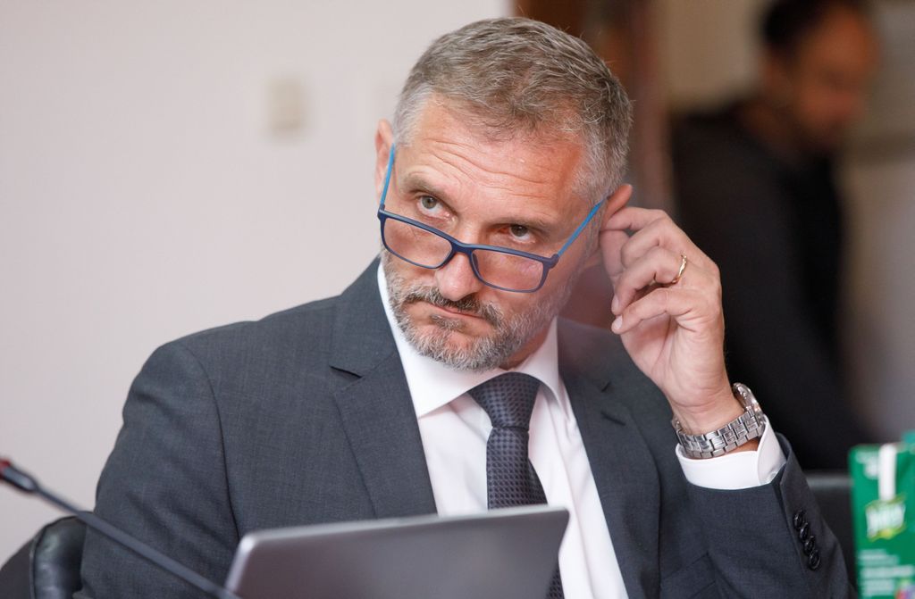 Oleg Butković, Josip Škorić