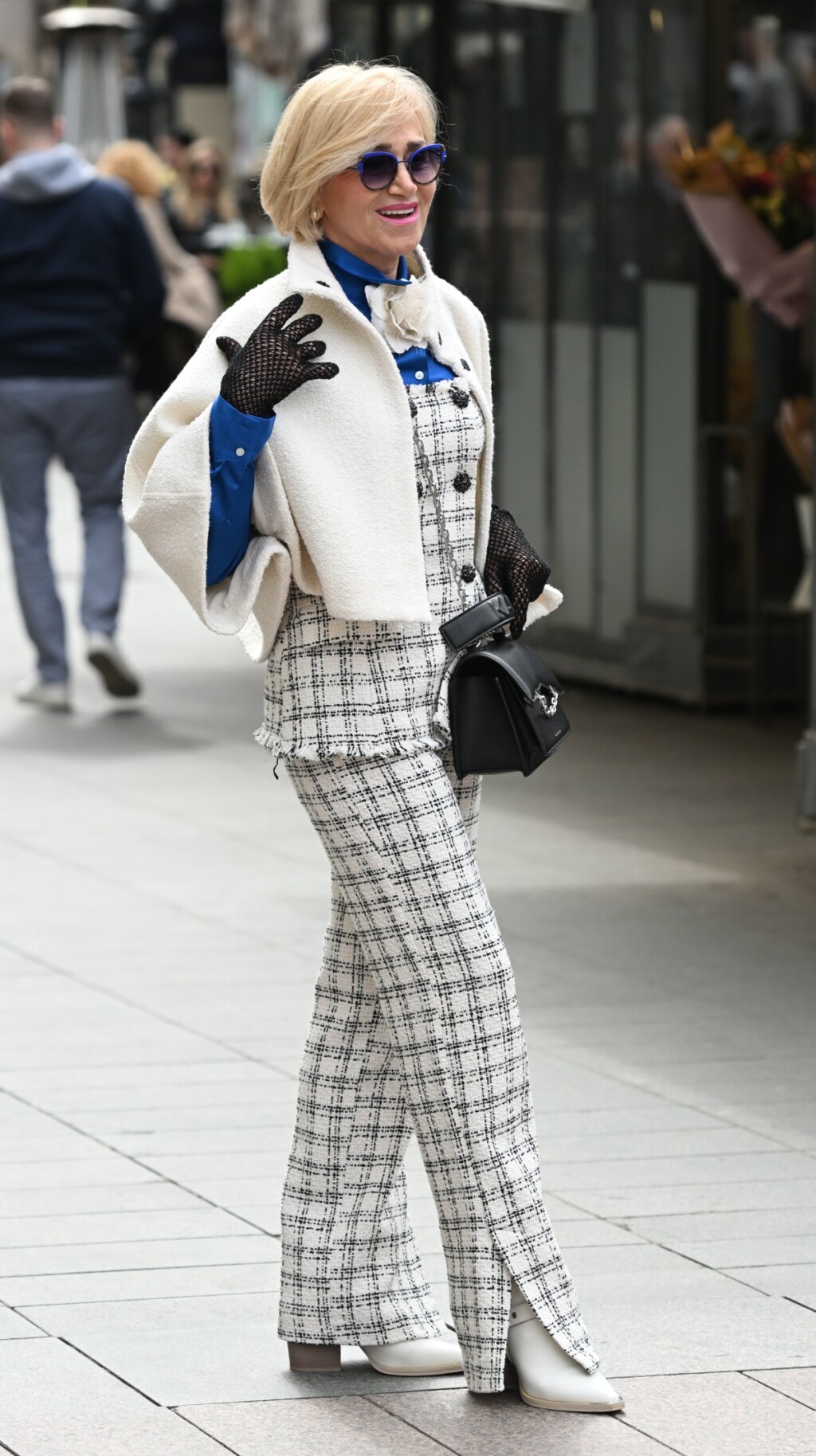 Elegantna dama u šetnji centrom Zagreba