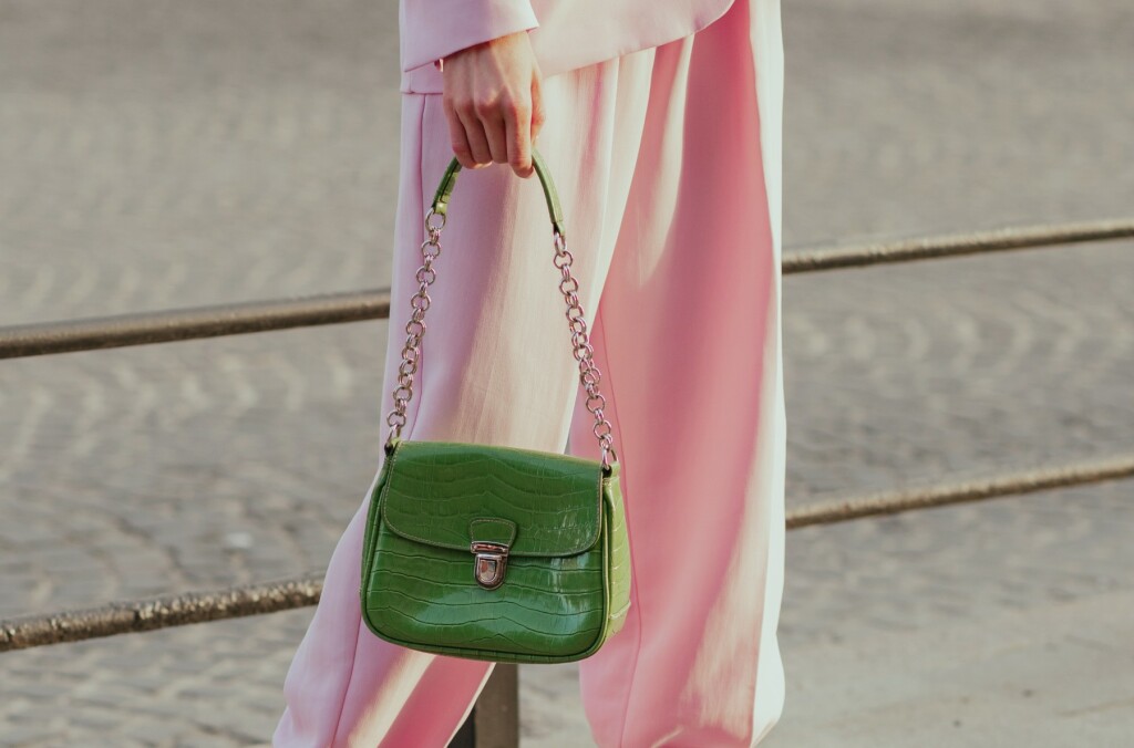 Hlače širokih, lepršavih nogavica stvorene su za proljeće