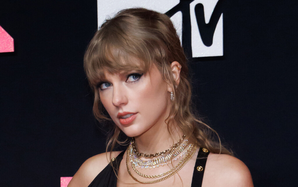 Taylor Swift nosi šiške 'Jane Austen'