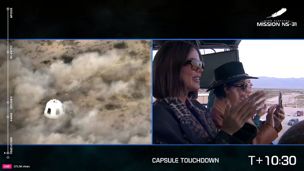 Kathy Perry na koljenima