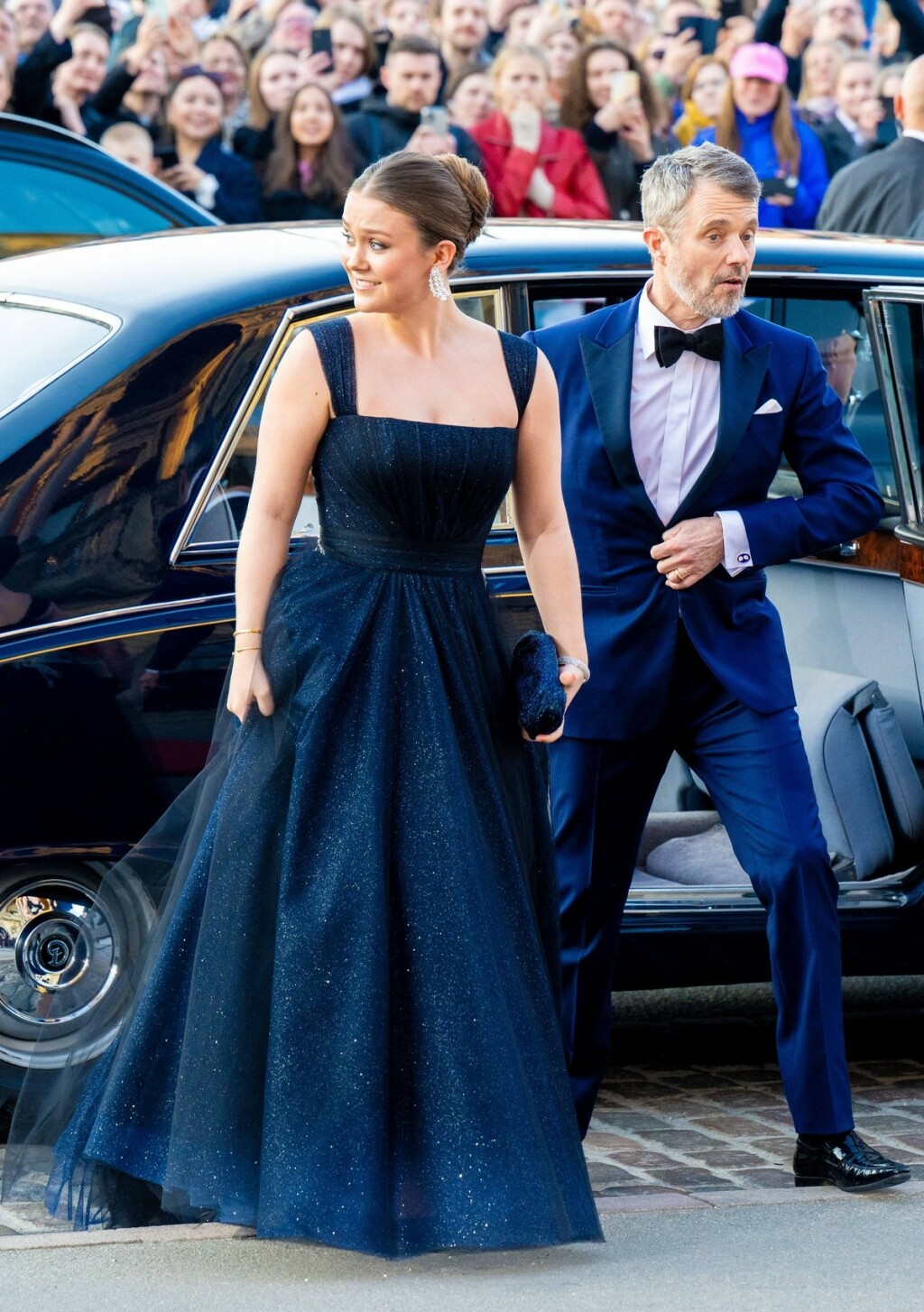 Princeza Isabella u haljini Jespera Hovringa