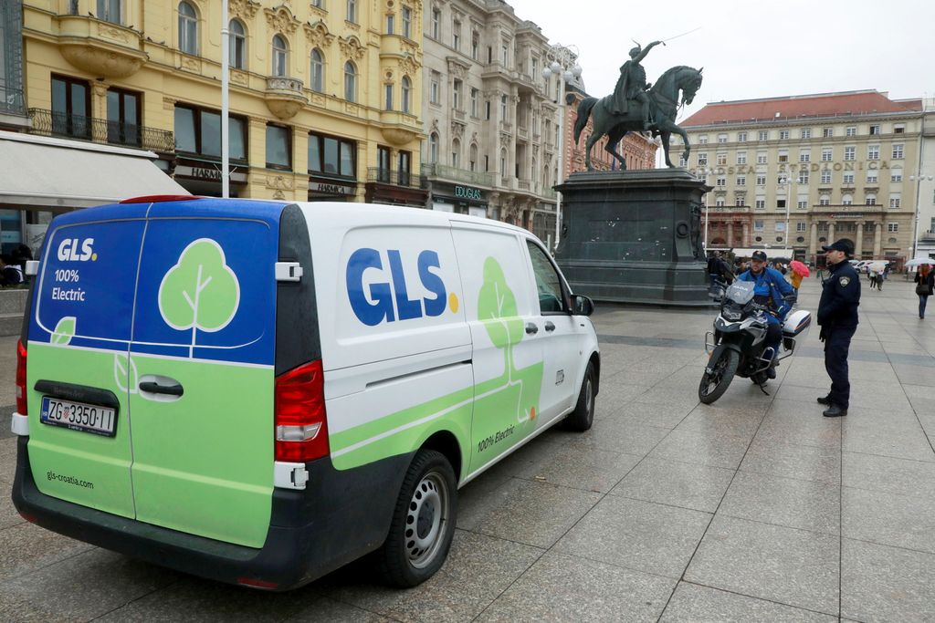 Nesreća na glavnom zagrebačkom trgu - 2