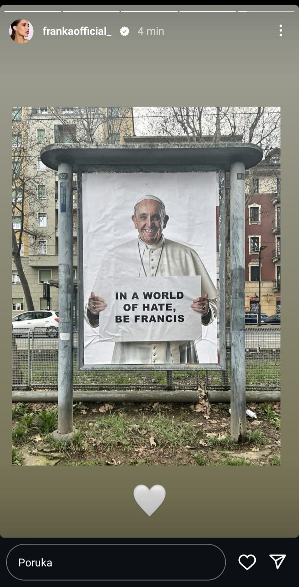 Poznati se opraštaju od pape Franje - 1