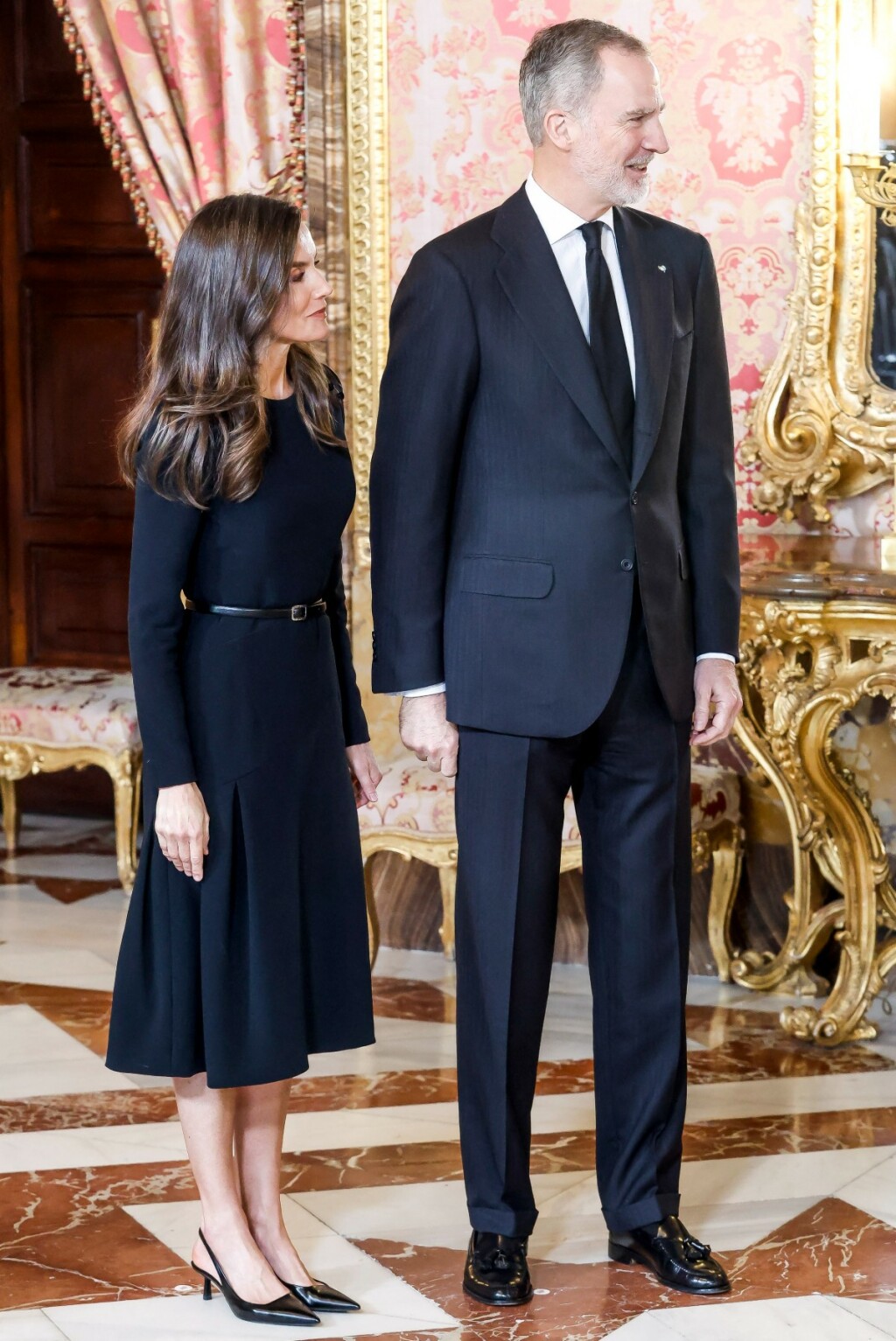 Kraljica Letizia u elegantnom crnom izdanju