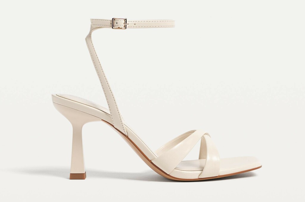 Stradivarius, 25,99 eura