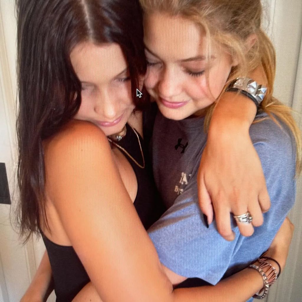 Bella i Gigi Hadid - 1