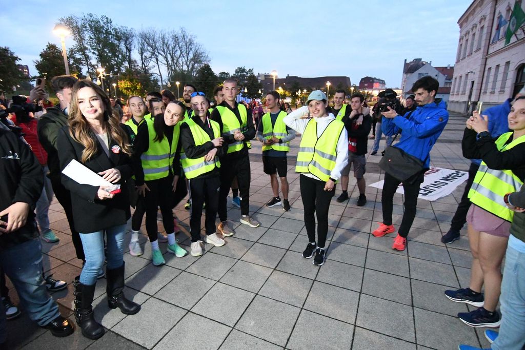 Severina podržala srpske studente u Virovitici - 1