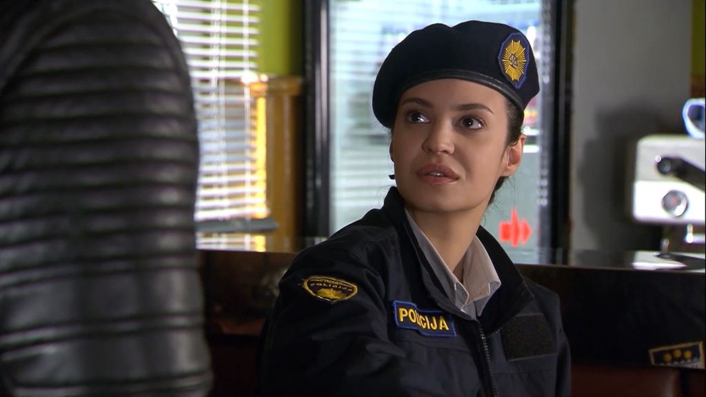 Tijana Pečenčić kao Alma u ''Na granici'' - 3