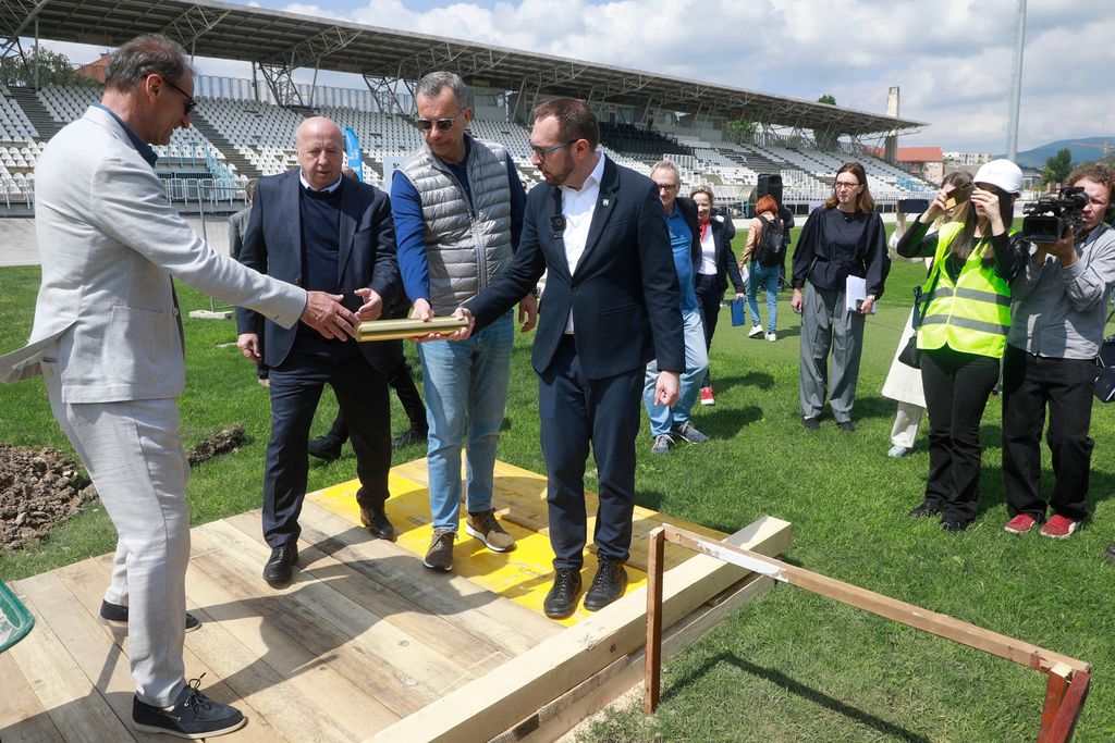 Polaganje kamena temeljca u Kranjčevićevoj