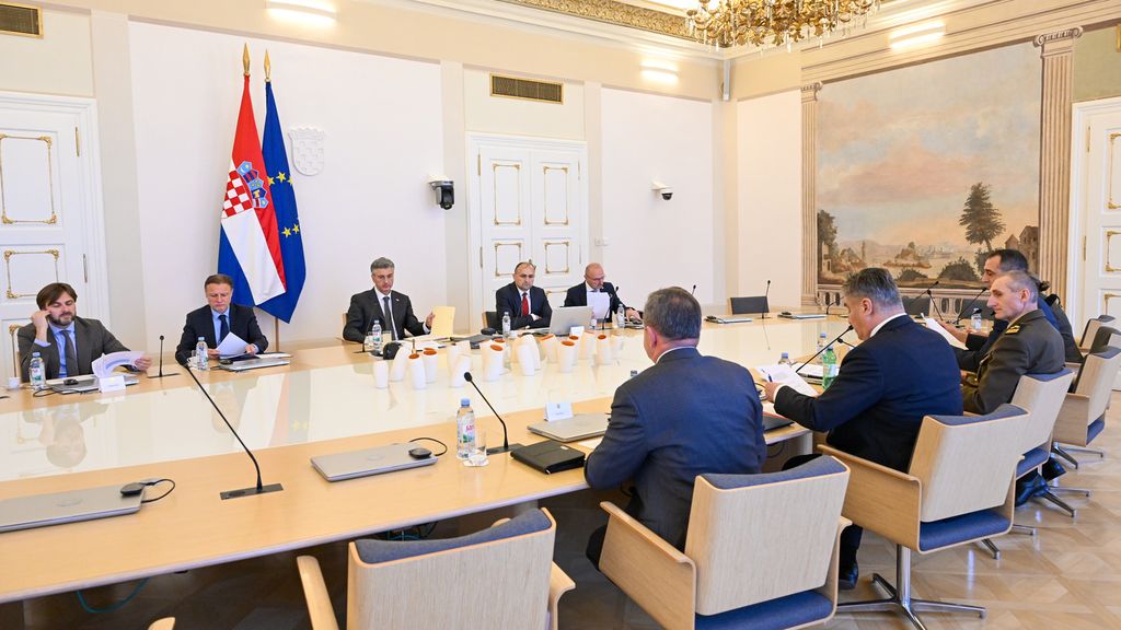 Održane sjednice Vijeća za nacionalnu sigurnost i Vijeća za obranu. - 11