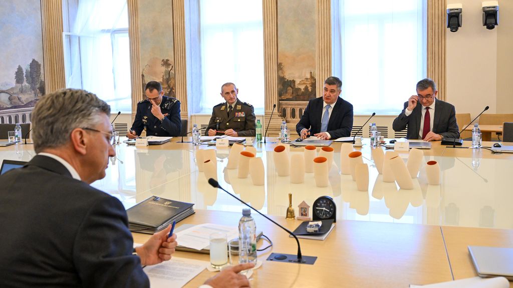 Održane sjednice Vijeća za nacionalnu sigurnost i Vijeća za obranu. - 11