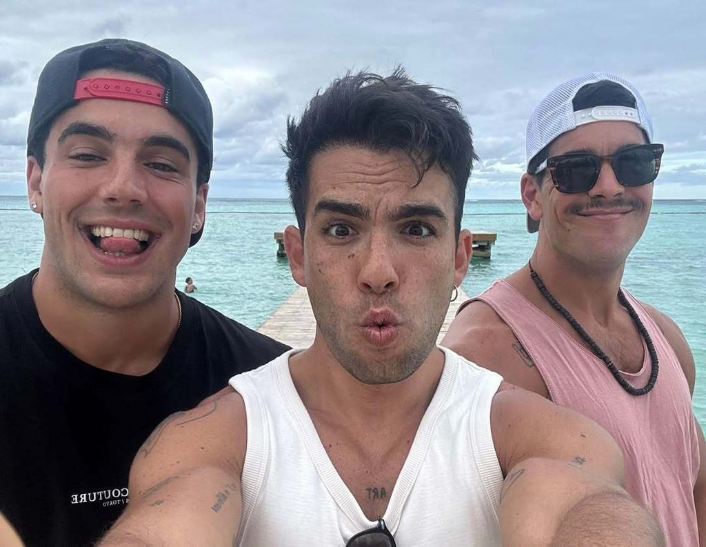 Christian, Óscar, Mario Casas