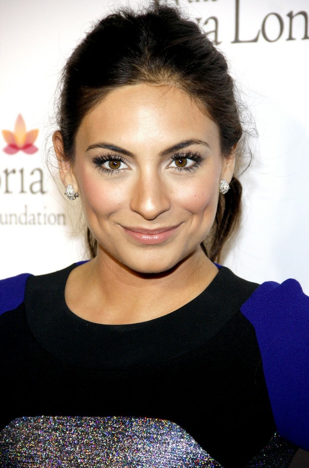 Ana Brenda Contreras - 7